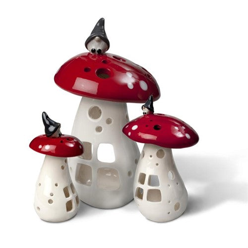 Lantern Gnome on Mushroom