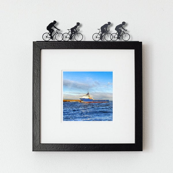 4 Cyclists - Shadow Shape