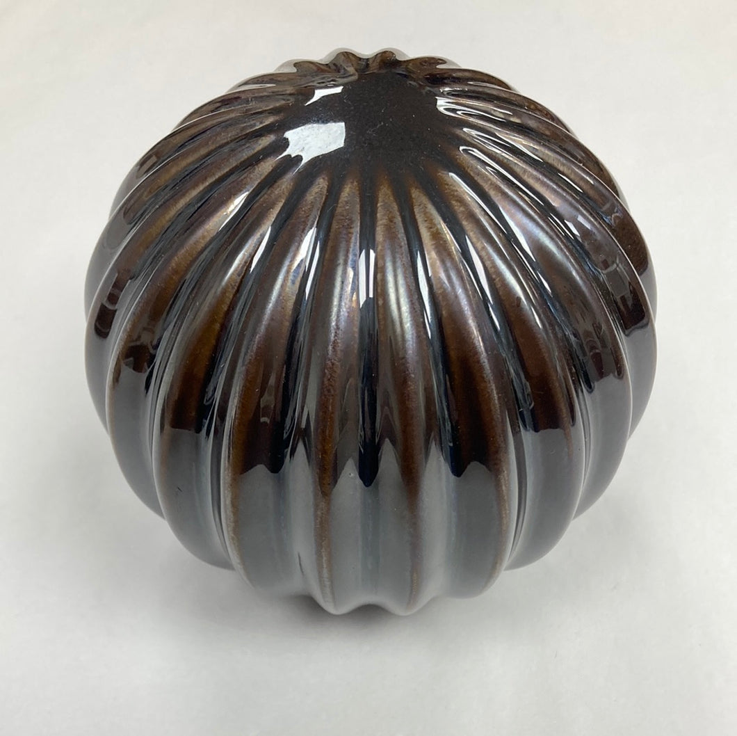 Ceramic Ribbed Ball
