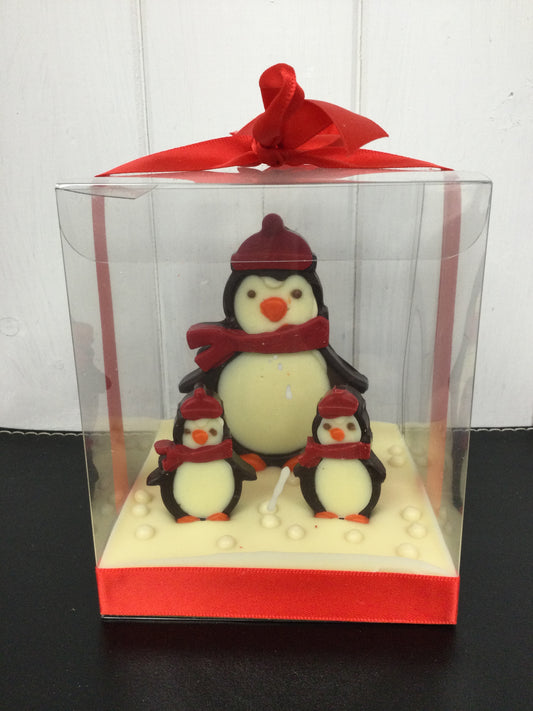 Boxed Penguin Family (Red)