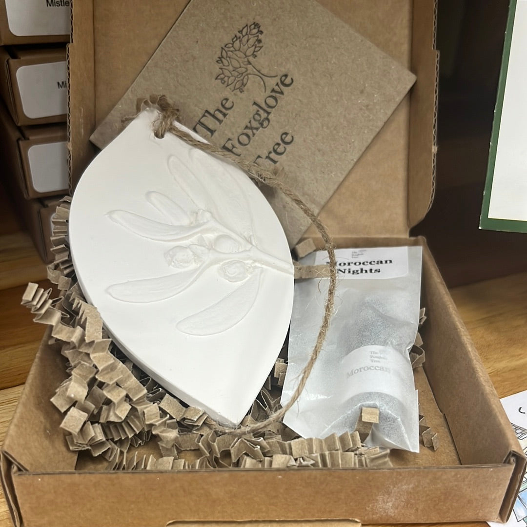 Mistletoe Botanical Cast Fragrance Diffuser