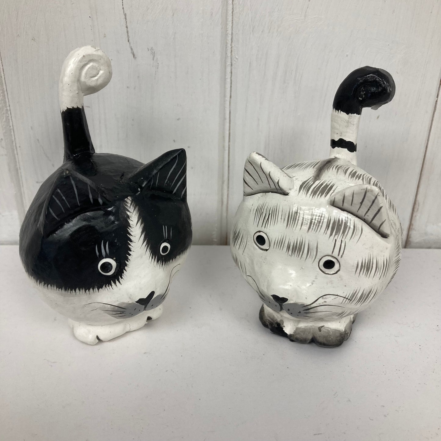 Wooden Sitting Cats