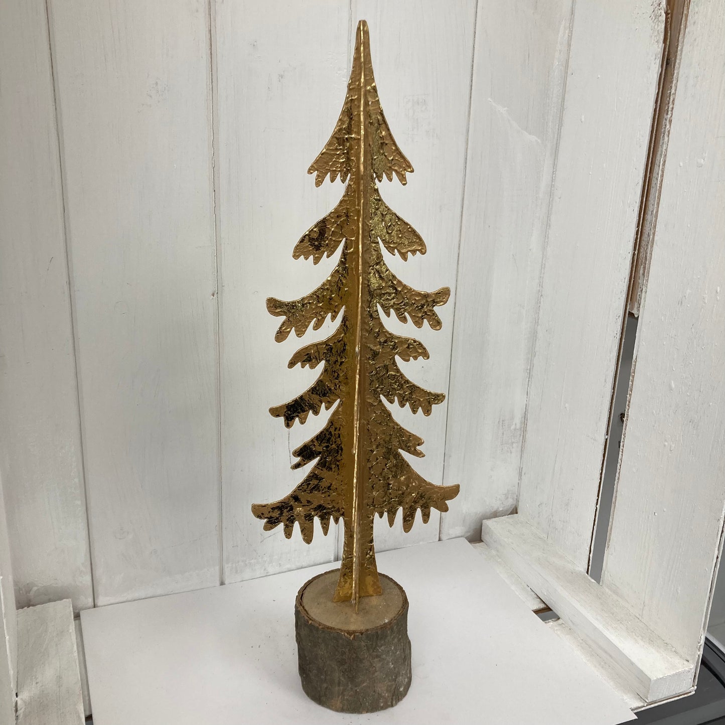 Metal Tree on Log Base