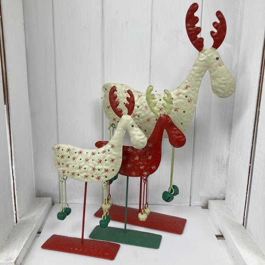 Reindeer on plinth