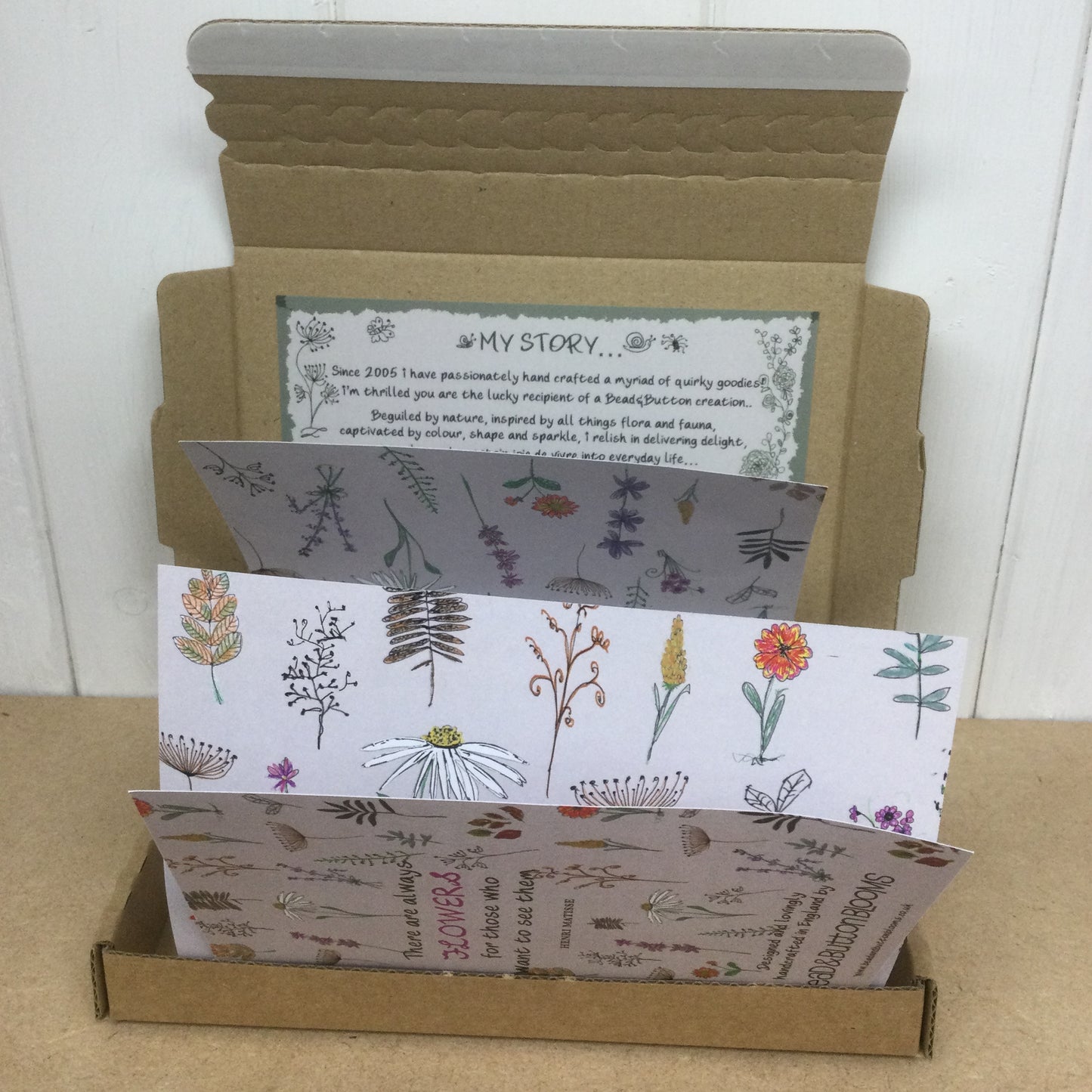 Lily, Foliage and Twirl Wire Bloom (Black)