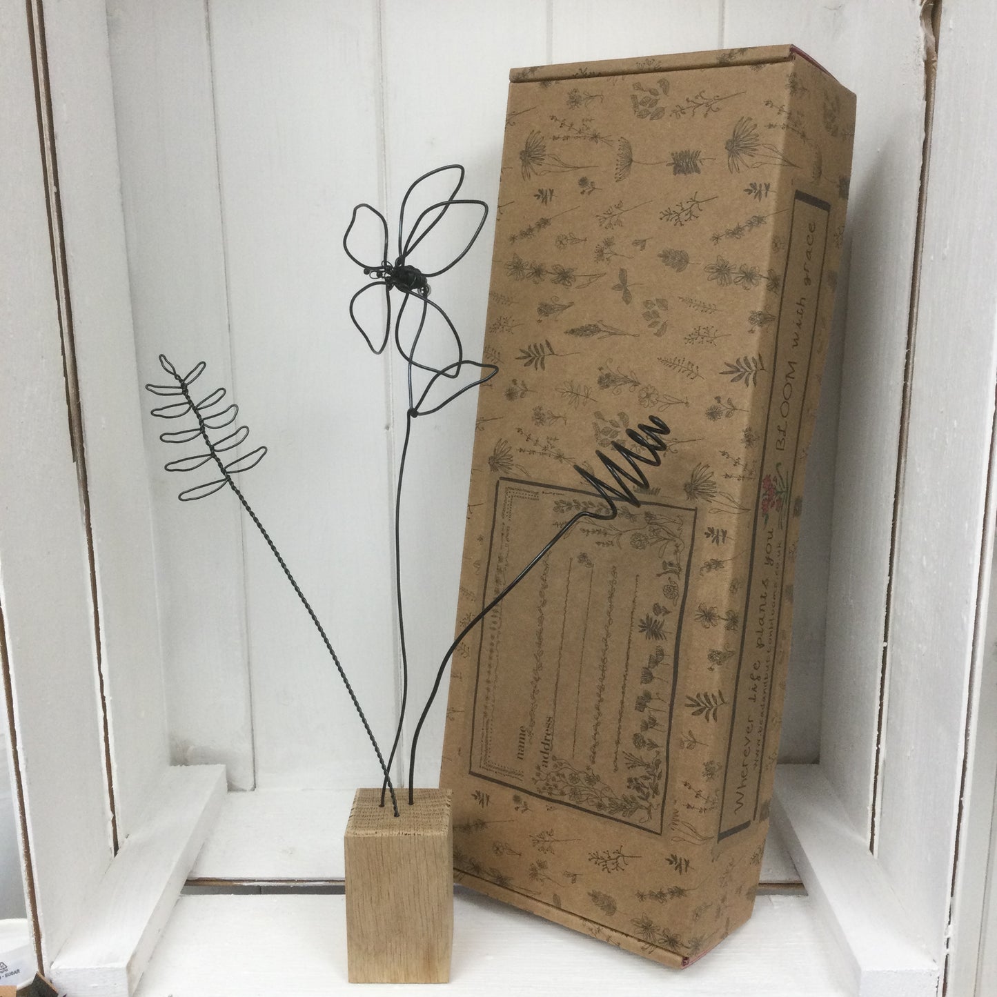 Lily, Foliage and Twirl Wire Bloom (Black)